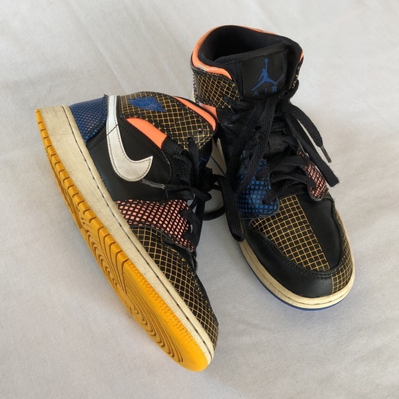 Jordan 1 Mid MMD Multi-Color Grid - Picture 7 of 17